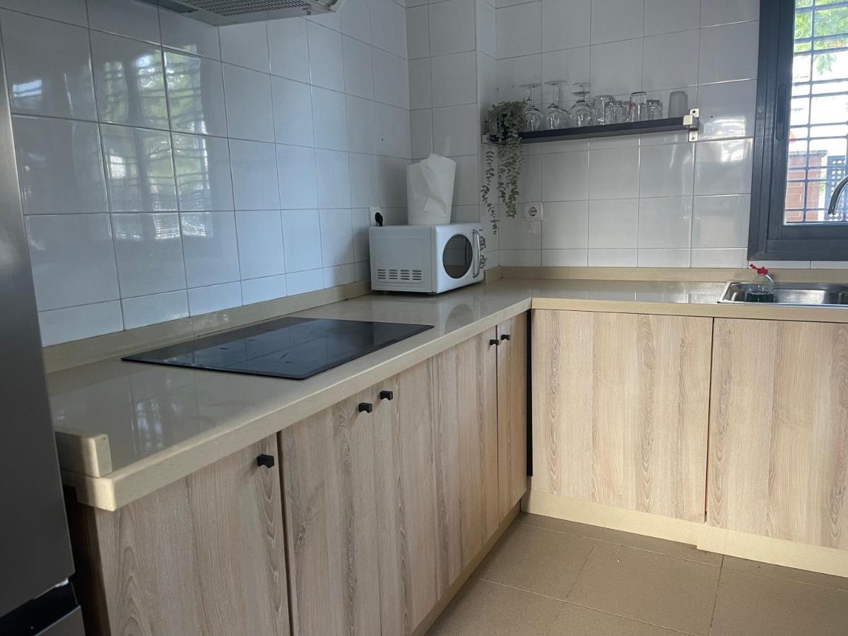 Stelarium-Suite Con Bano Privado En Casa Compartida-Uebica2 Mairena del Aljarafe Esterno foto