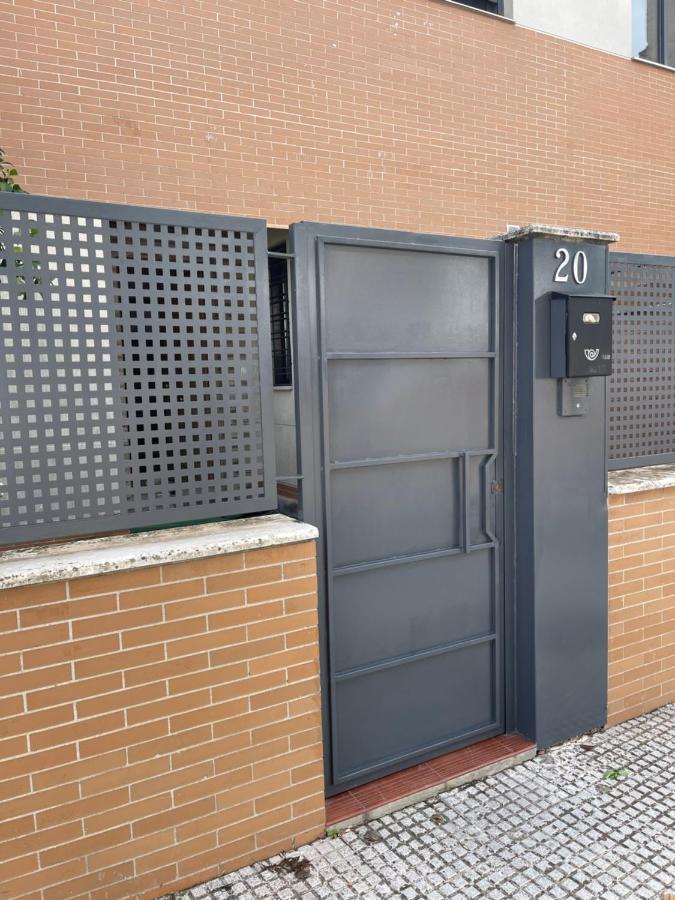 Stelarium-Suite Con Bano Privado En Casa Compartida-Uebica2 Mairena del Aljarafe Esterno foto