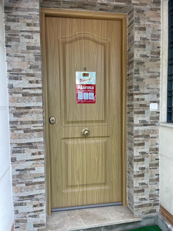 Stelarium-Suite Con Bano Privado En Casa Compartida-Uebica2 Mairena del Aljarafe Esterno foto