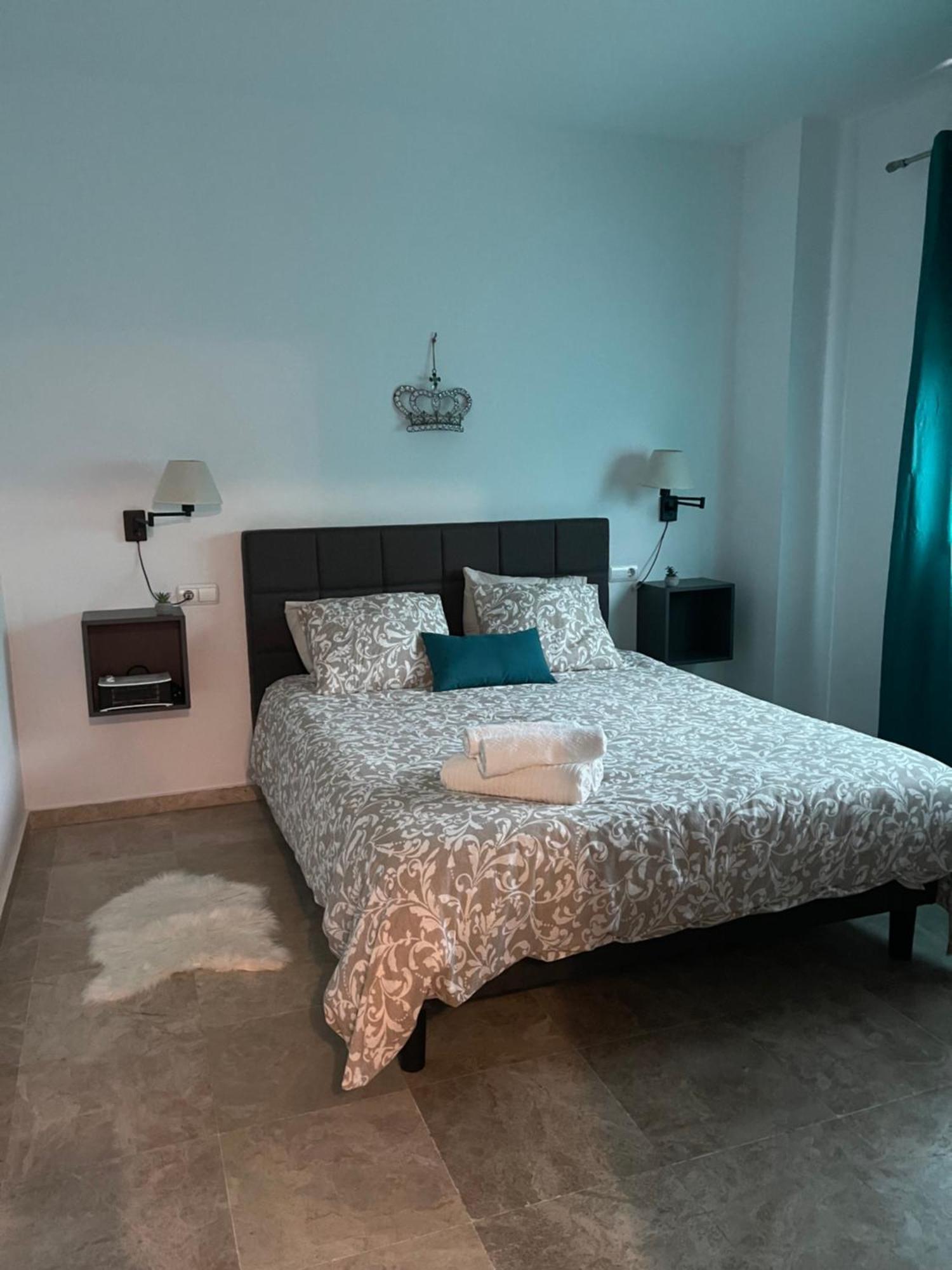 Stelarium-Suite Con Bano Privado En Casa Compartida-Uebica2 Mairena del Aljarafe Esterno foto