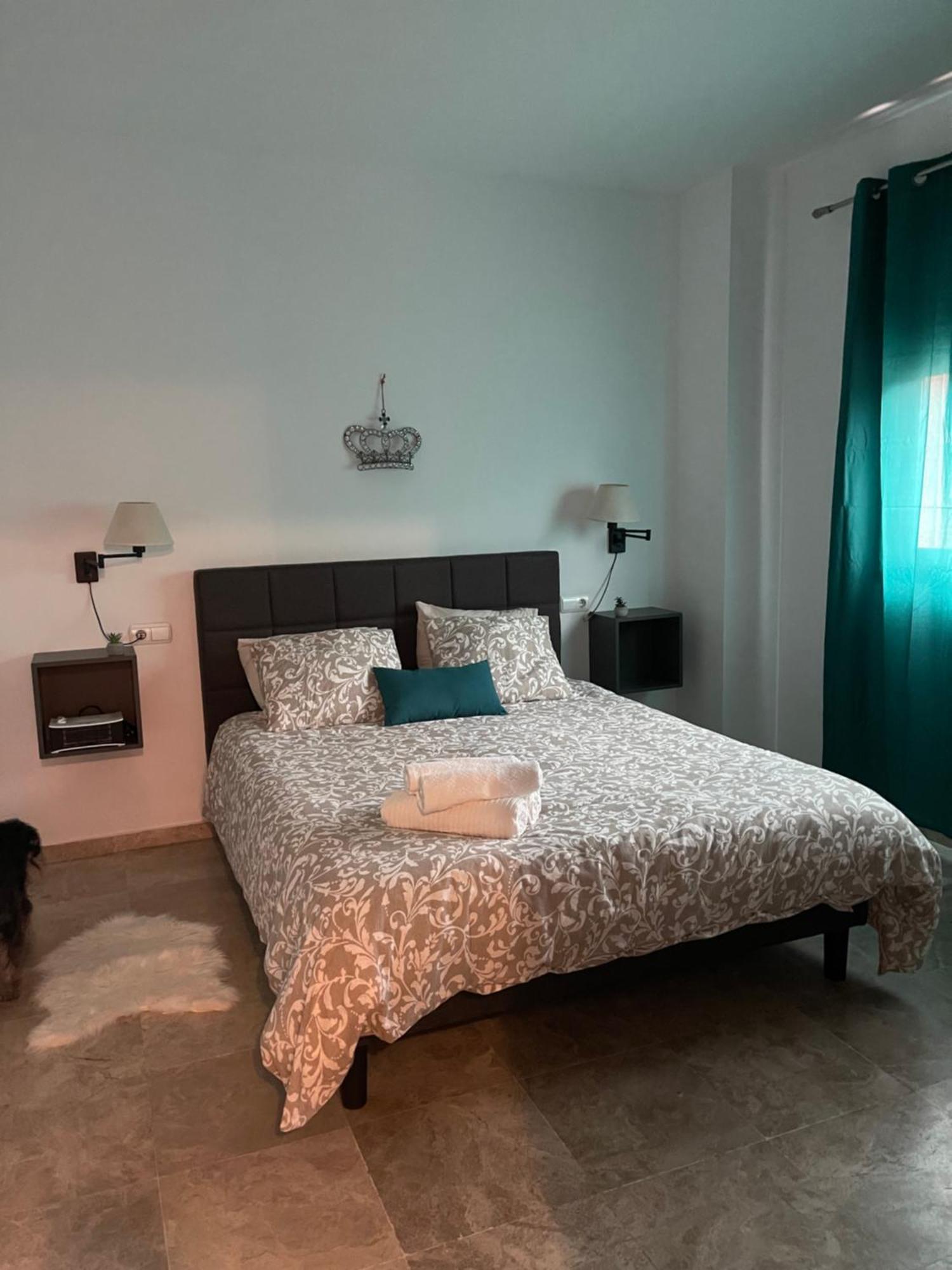 Stelarium-Suite Con Bano Privado En Casa Compartida-Uebica2 Mairena del Aljarafe Esterno foto