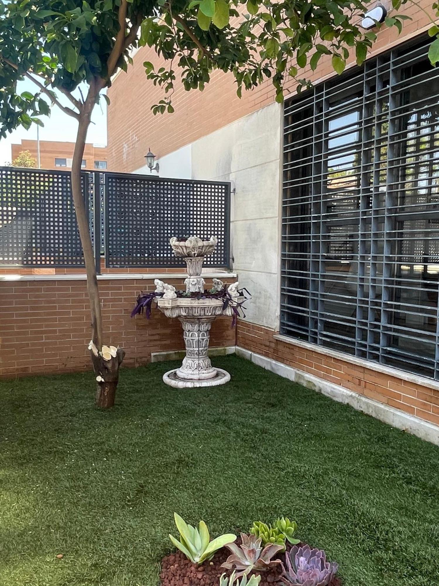 Stelarium-Suite Con Bano Privado En Casa Compartida-Uebica2 Mairena del Aljarafe Esterno foto