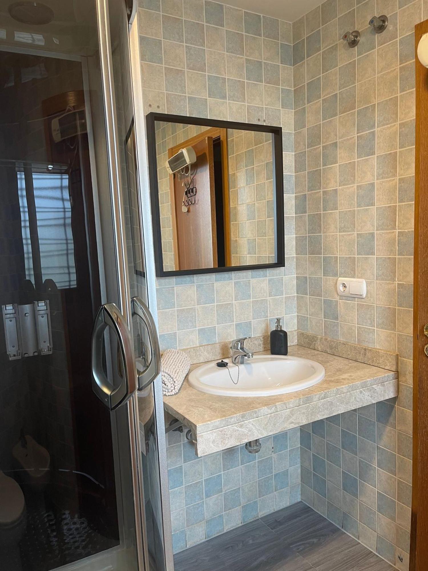 Stelarium-Suite Con Bano Privado En Casa Compartida-Uebica2 Mairena del Aljarafe Esterno foto